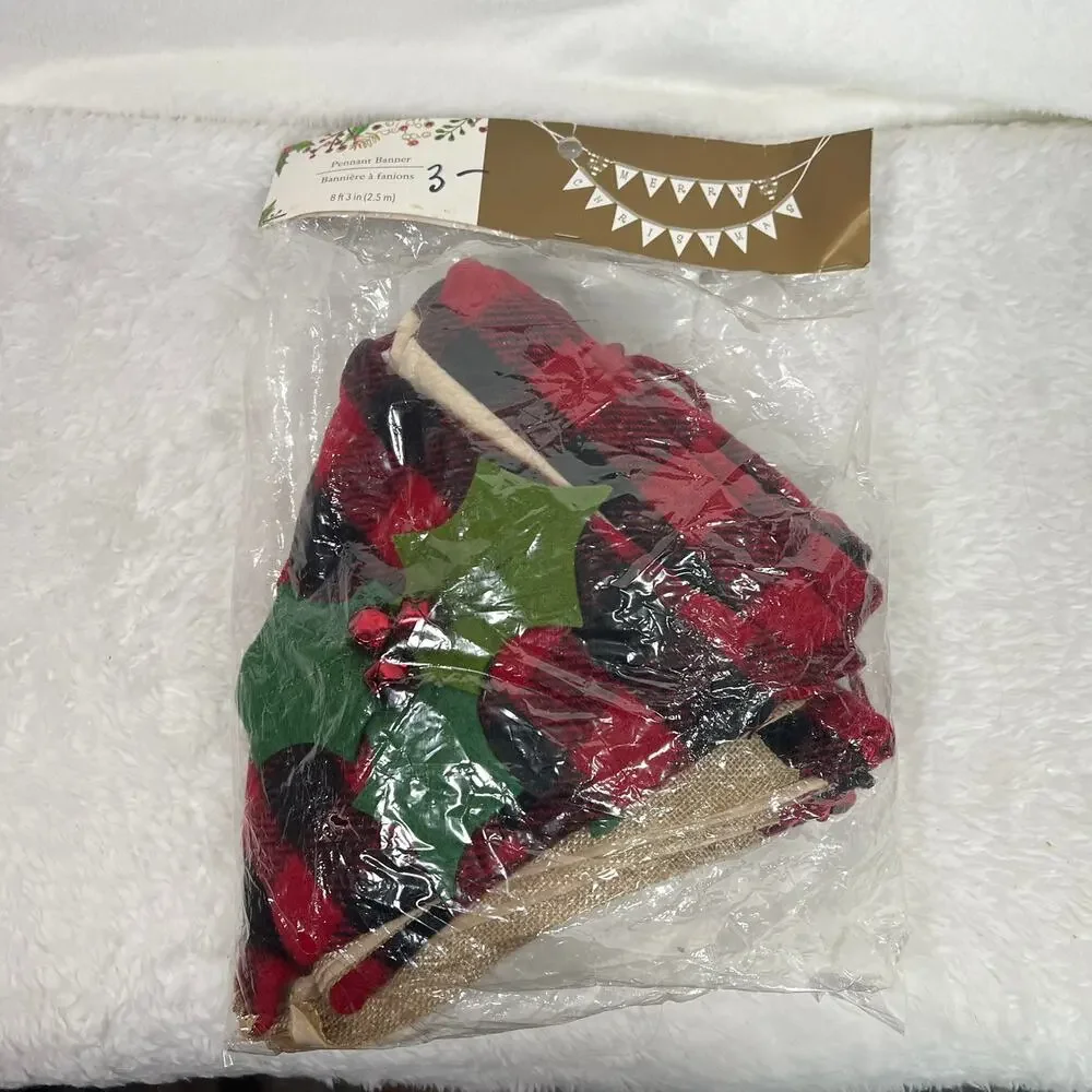 Sealed Pier 1 Pennant Banner Merry Christmas Buffalo Plaid Burlap w/Holly Accent